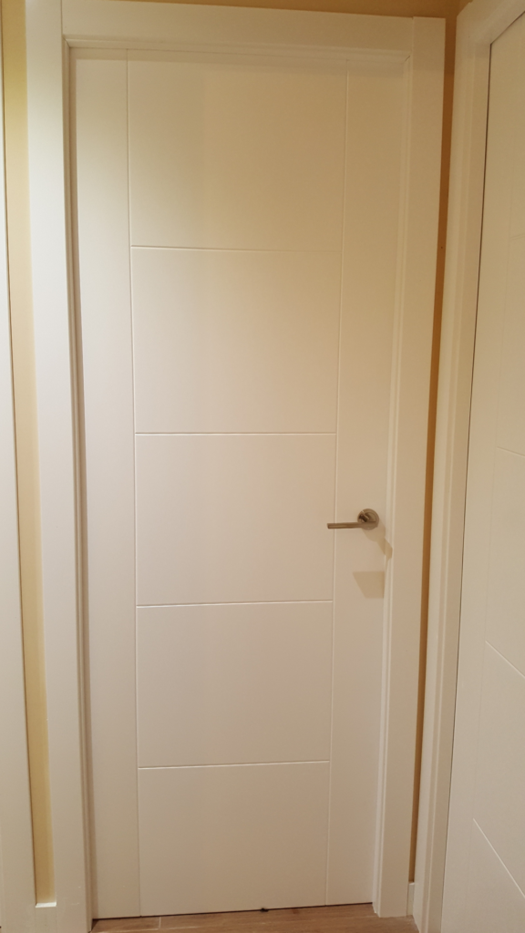 puerta interior blanca